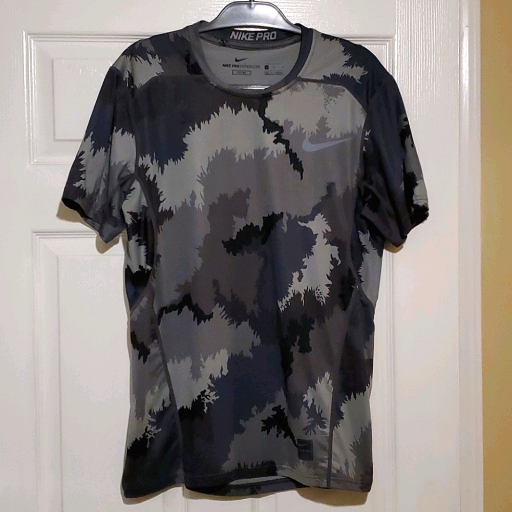 Nike t shirt